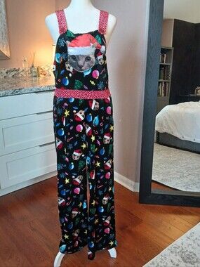 NWOT Christmas Cat Velour Jumpsuit Overalls Lrg Love On A Hanger Santa Hat Stars
